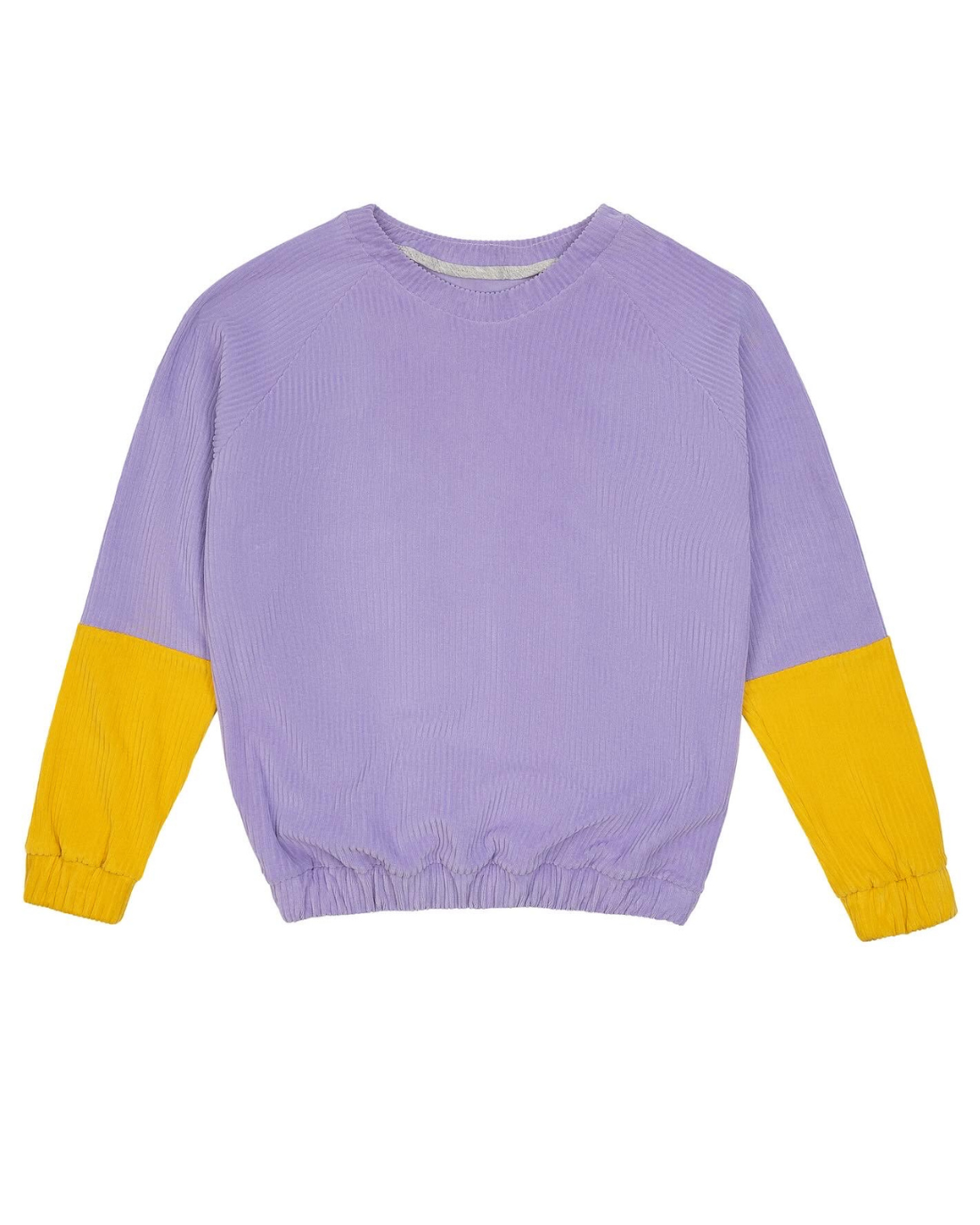 Fairer Unisex Sweater aus Cordnicki in Bio-Baumwolle in Flieder mit Gelben Ärmeln von der Marke Oktopulli 