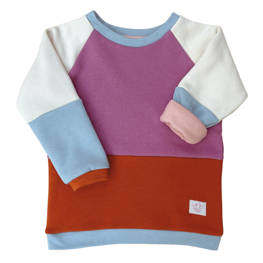 Mitwachsender Kuschelpullover aus Bio-Baumwolle für Kinder im Unisex-Schnitt von Oktopulli